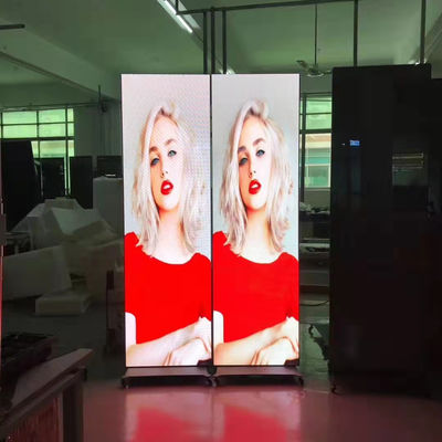 CE 640*1920 Akıllı LED Poster Ekranı P4 İç mekan 1920hz 2.604mm